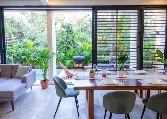 Exquisite Jungle W/private Pool! *