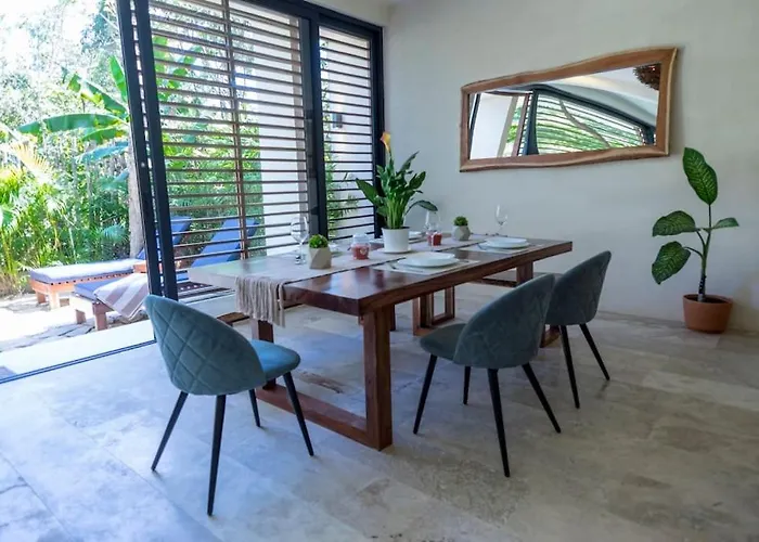 Exquisite Jungle W/private Pool! Apartment *